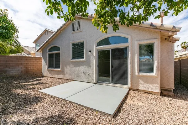 $2,245 | 916 Autumn Royal Lane, Las Vegas, NV 89144