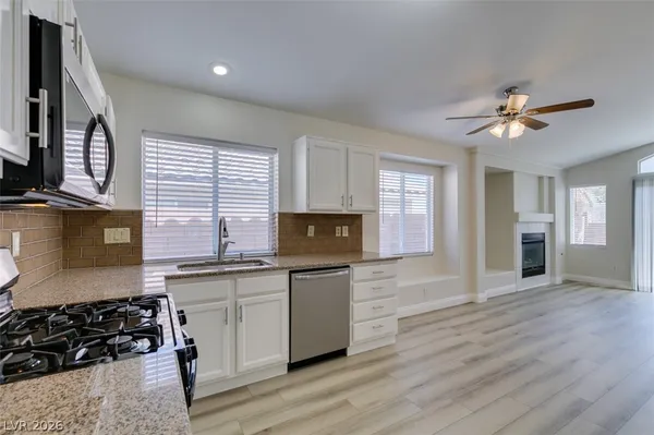 $2,245 | 916 Autumn Royal Lane, Las Vegas, NV 89144