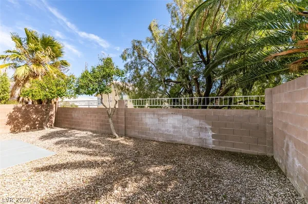 $2,245 | 916 Autumn Royal Lane, Las Vegas, NV 89144