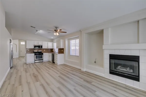 $2,245 | 916 Autumn Royal Lane, Las Vegas, NV 89144