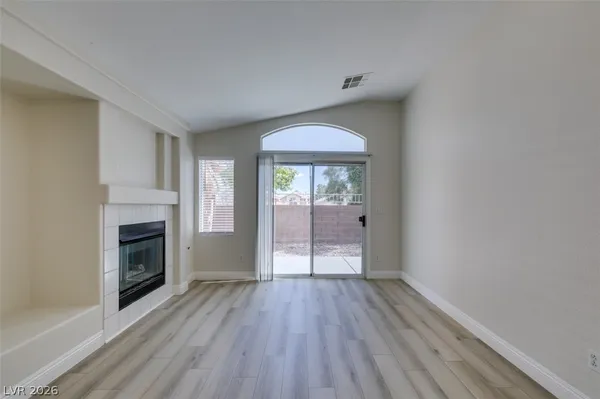 $2,245 | 916 Autumn Royal Lane, Las Vegas, NV 89144