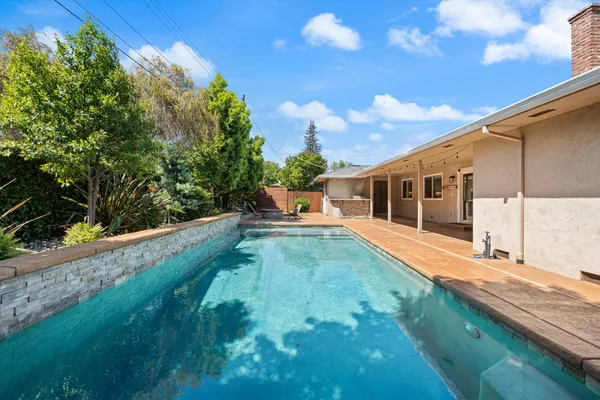 $989,500 | 5808 O Street, Sacramento, CA 95819