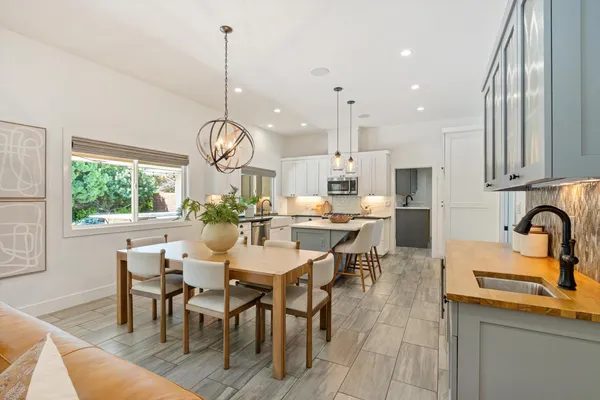 $989,500 | 5808 O Street, Sacramento, CA 95819