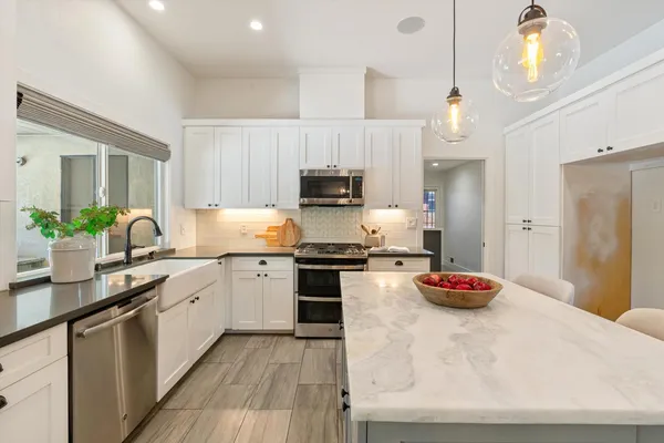 $989,500 | 5808 O Street, Sacramento, CA 95819