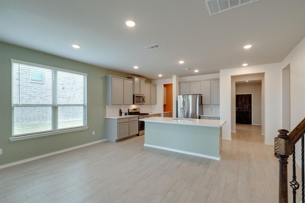 707 Ranchvale Lane Arlington, TX 76002 - Photo 6 of 40