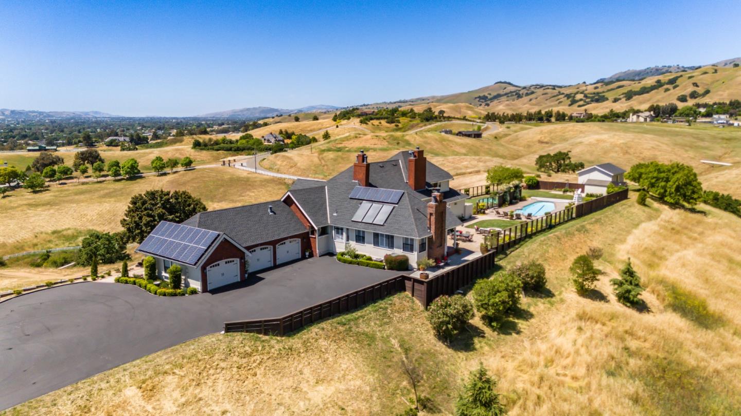 2525 Bridle Path Drive Gilroy, CA 95020 - Photo 1 of 85