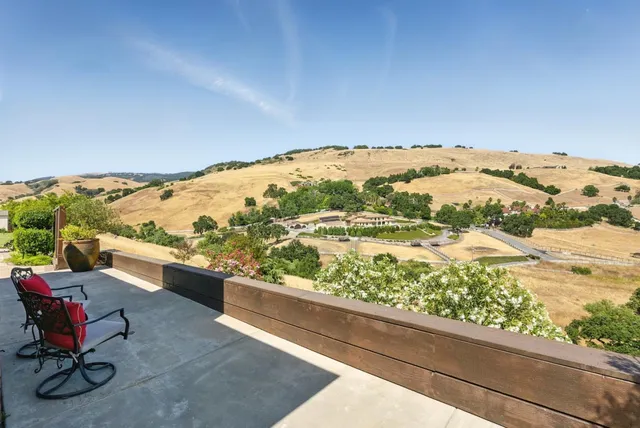 $2,475,000 | 2525 Bridle Path Drive, Gilroy, CA 95020