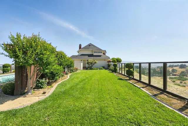 $2,475,000 | 2525 Bridle Path Drive, Gilroy, CA 95020