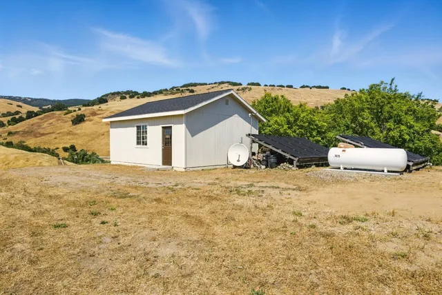 $2,475,000 | 2525 Bridle Path Drive, Gilroy, CA 95020