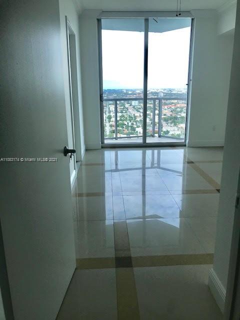185 Southwest 7th Street, Unit 4201 Miami, FL 33130 - Photo 16 of 62