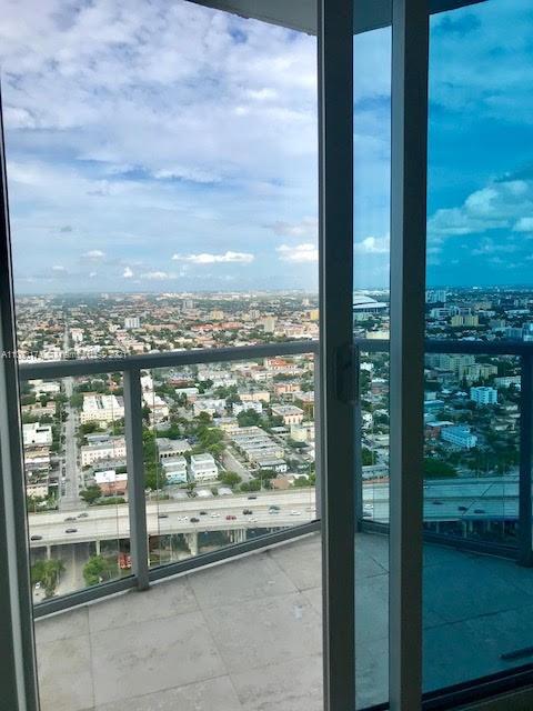 185 Southwest 7th Street, Unit 4201 Miami, FL 33130 - Photo 20 of 62