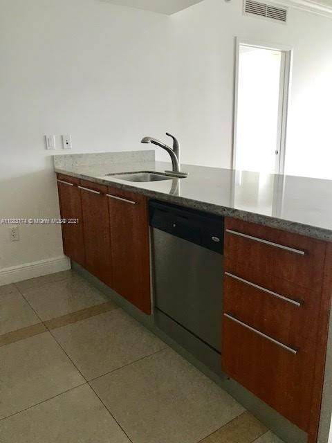 185 Southwest 7th Street, Unit 4201 Miami, FL 33130 - Photo 32 of 62