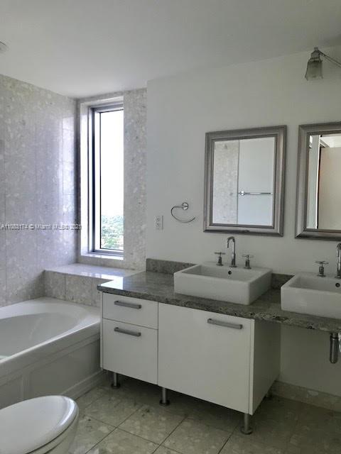 185 Southwest 7th Street, Unit 4201 Miami, FL 33130 - Photo 44 of 62