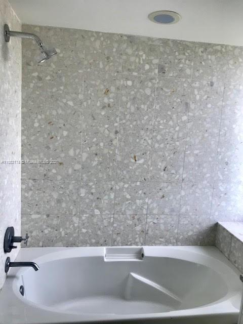 185 Southwest 7th Street, Unit 4201 Miami, FL 33130 - Photo 46 of 62
