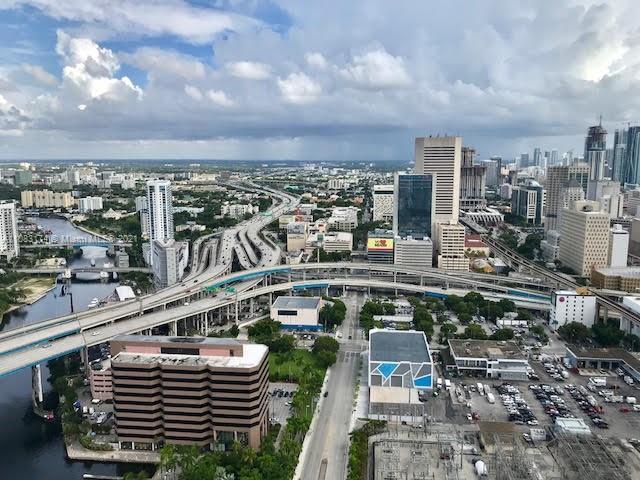 185 Southwest 7th Street, Unit 4201 Miami, FL 33130 - Photo 58 of 62