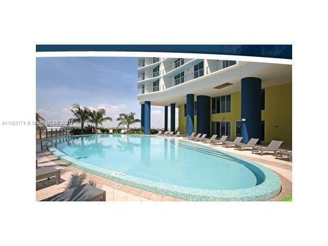 185 Southwest 7th Street, Unit 4201 Miami, FL 33130 - Photo 7 of 62 Swimming Pool