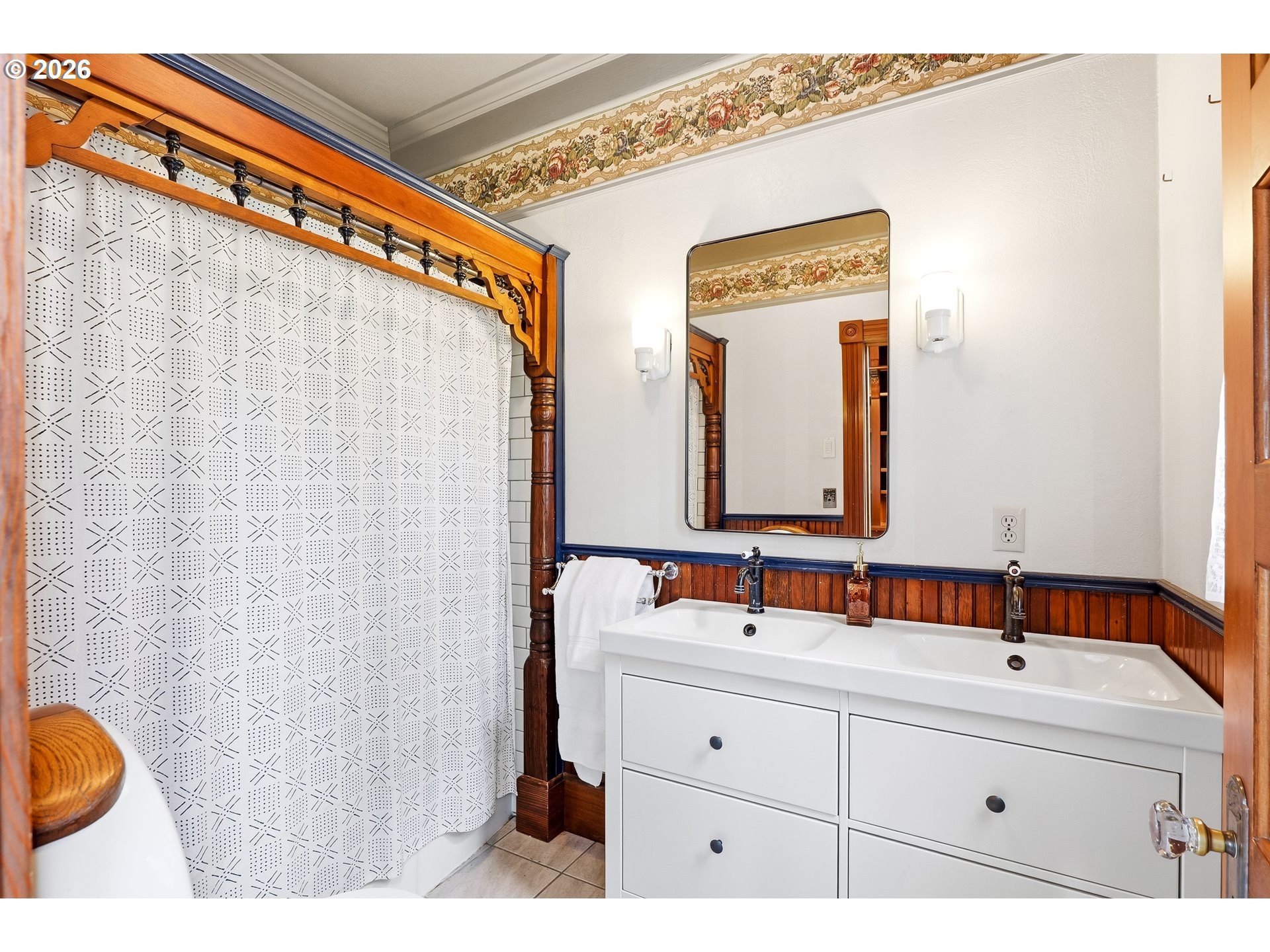 17386 South Callahan Road Molalla, OR 97038 - Photo 21 of 42 Bathroom
