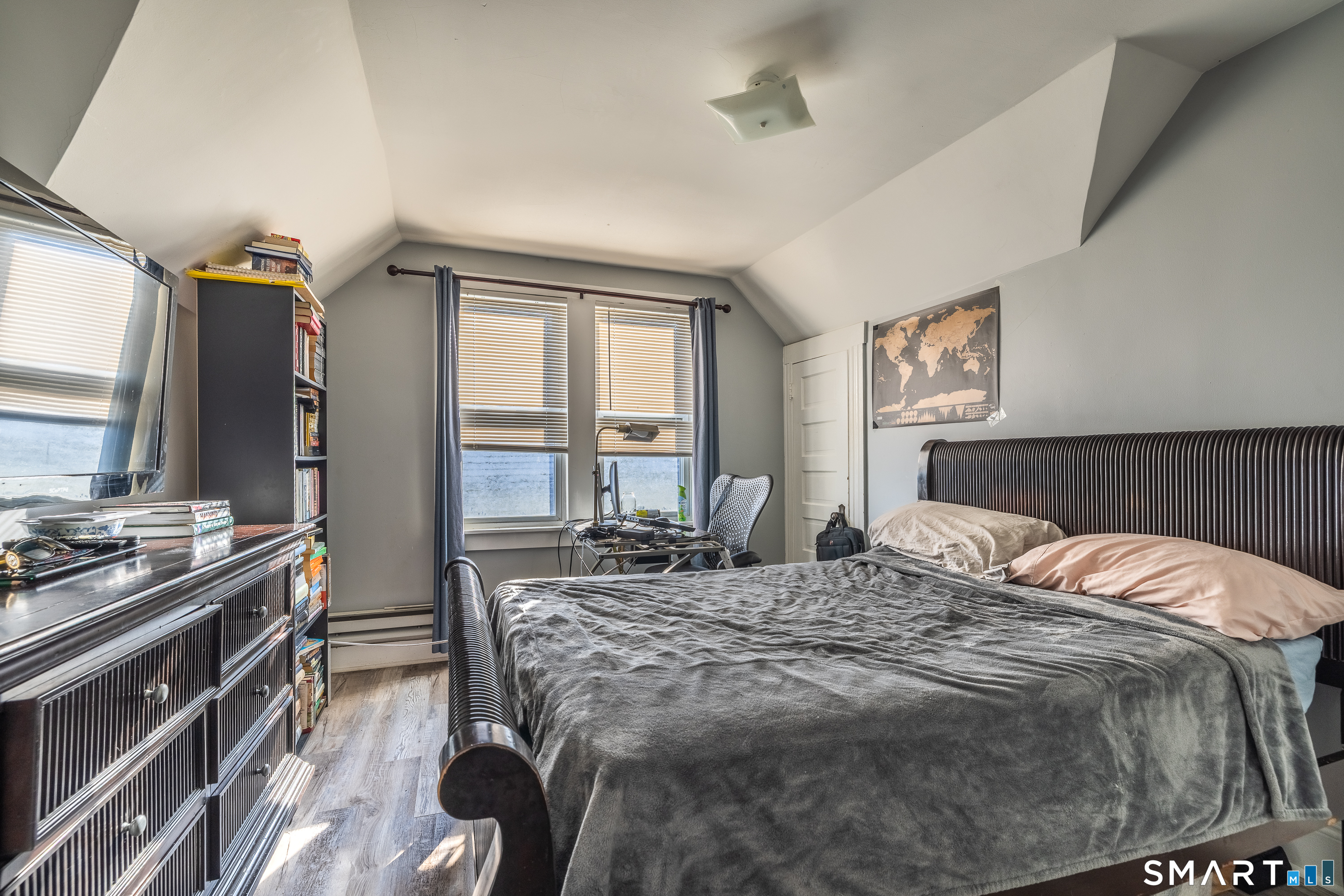 795 Brewster Street Bridgeport, CT 06605 - Photo 3 of 13