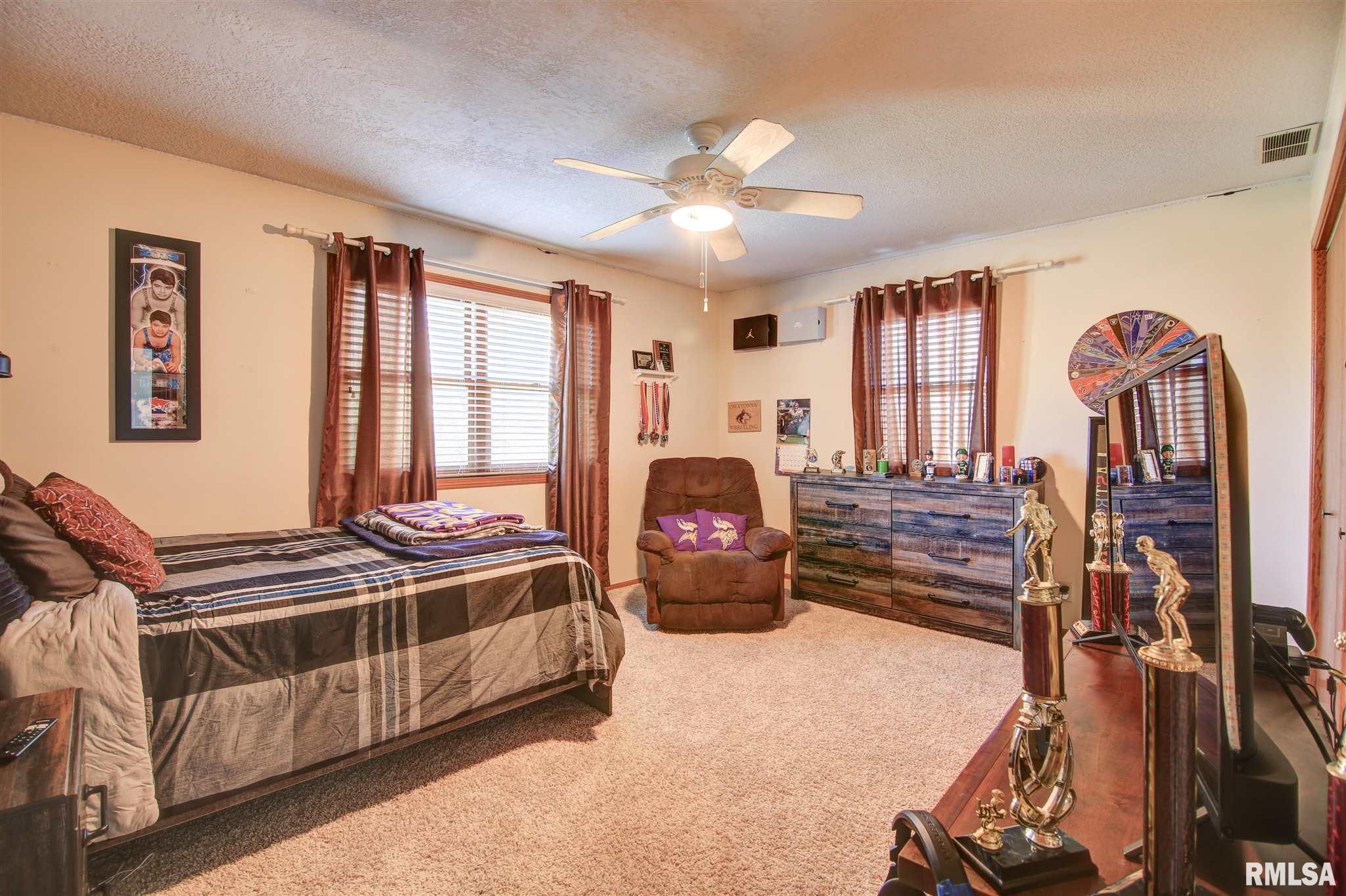 3231 Tower Court Clinton, IA 52732 - Photo 17 of 30 Gallery Image 17