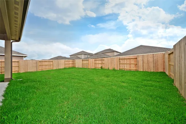 $2,500 | 1015 Modesto Drive, Rosharon, TX 77583