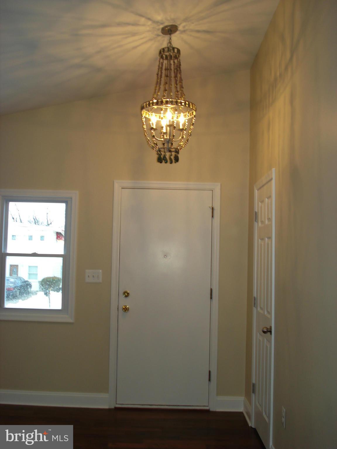 4113 Ronis Road Pikesville, MD 21208 - Photo 3 of 15 Interior (General)