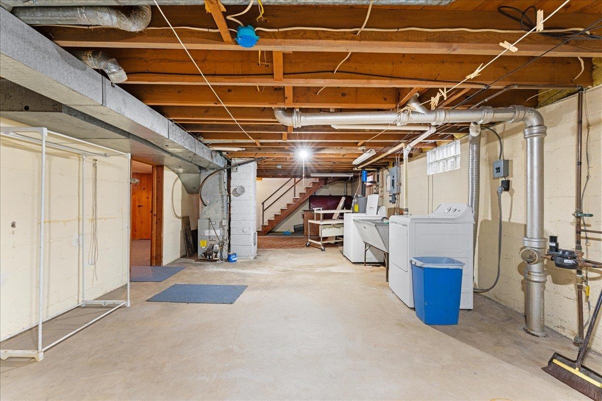 705 2nd Street Kewaunee, WI 54216 - Photo 37 of 38