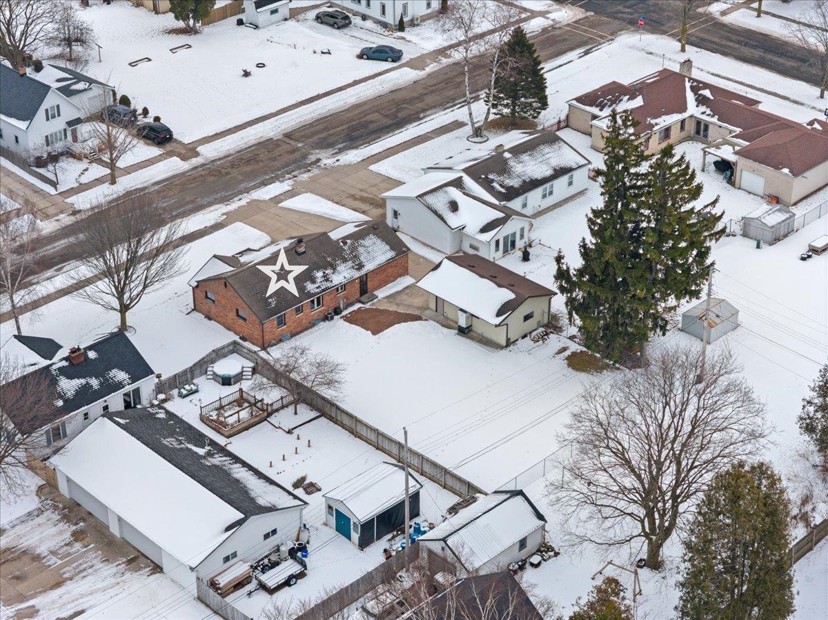 705 2nd Street Kewaunee, WI 54216 - Photo 6 of 38