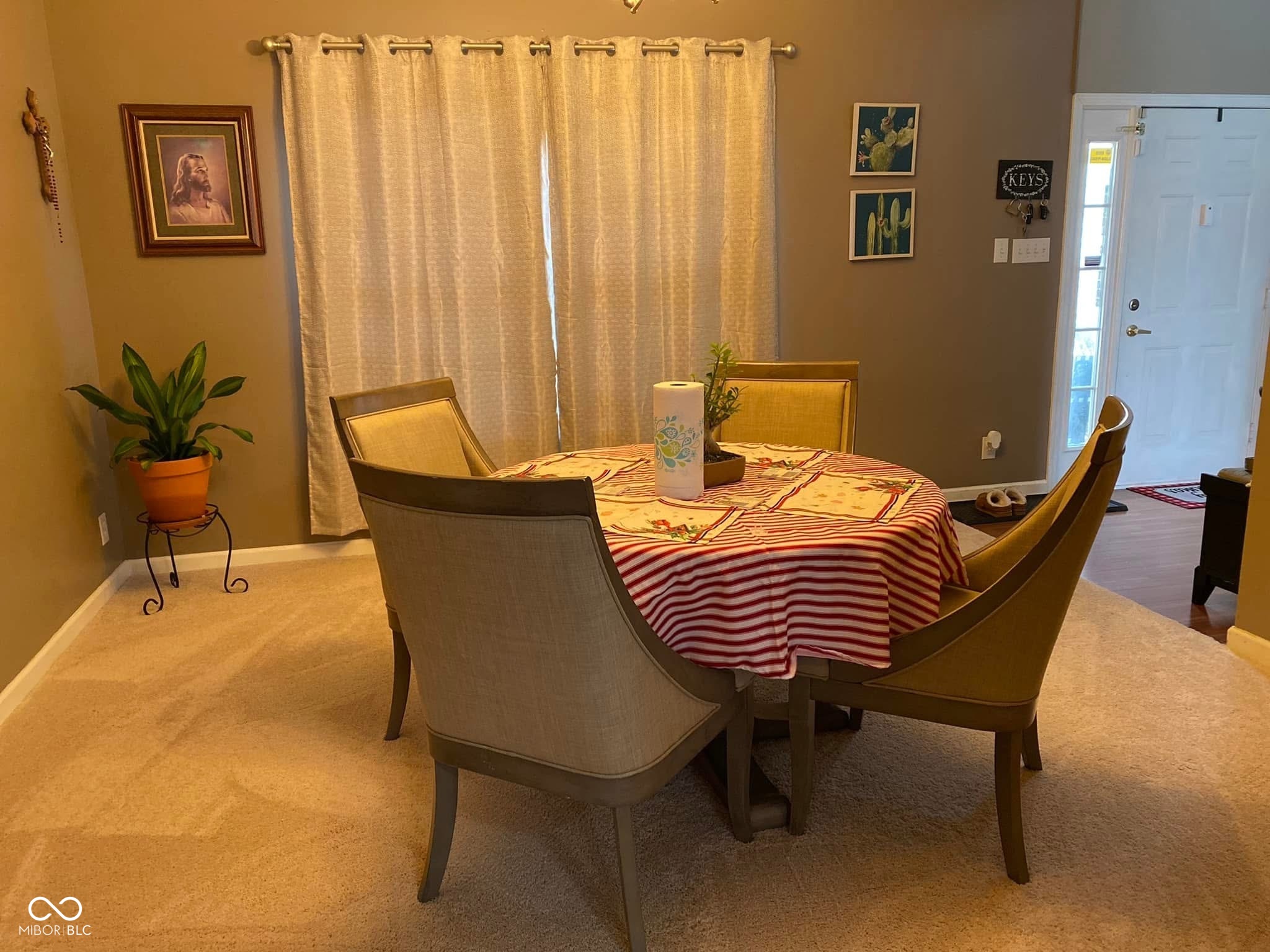 9817 Rhodes Lane Avon, IN 46123 - Photo 4 of 16
