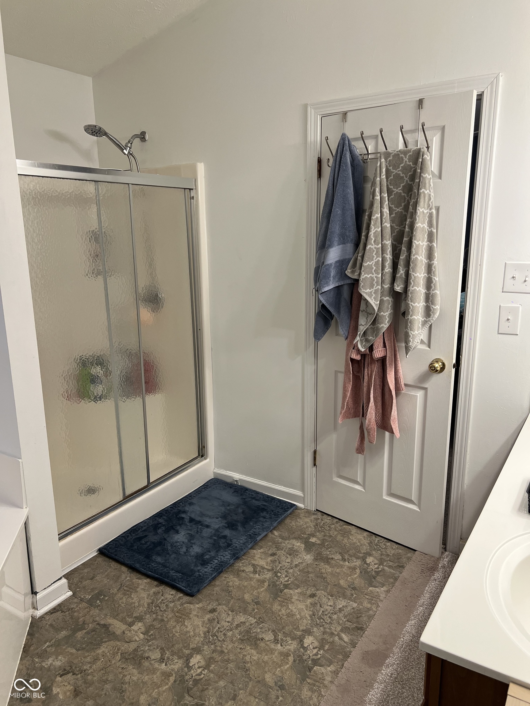 9817 Rhodes Lane Avon, IN 46123 - Photo 10 of 16