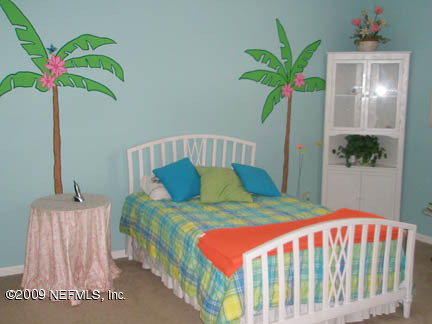 4650 River Point Road Jacksonville, FL 32207 - Photo 16 of 19 One of the upstairs bedrooms