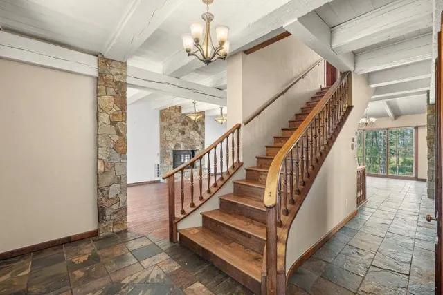 $800,000 | 21110 West Blue Heron Road, Medical Lake, WA 99022