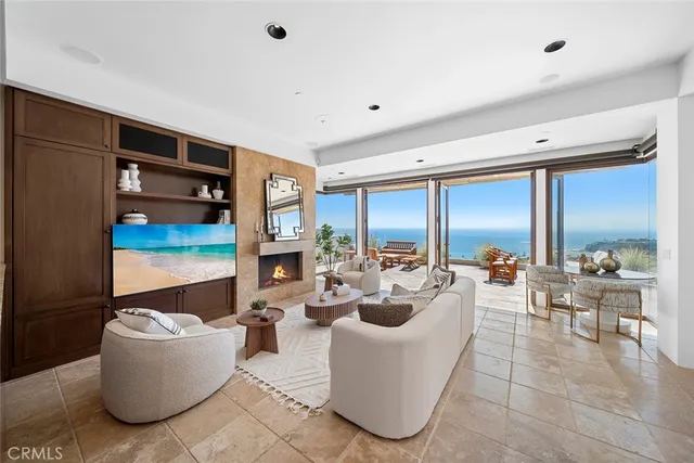 $12,750,000 | 523 Emerald Bay, Laguna Beach, CA 92651