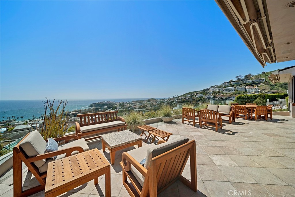 523 Emerald Bay Laguna Beach, CA 92651 - Photo 18 of 59