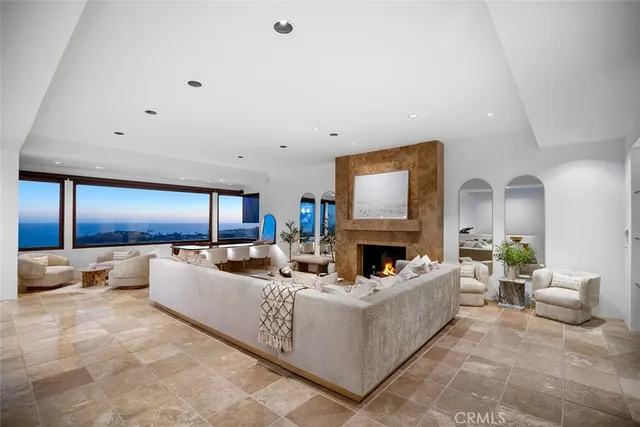 $12,750,000 | 523 Emerald Bay, Laguna Beach, CA 92651