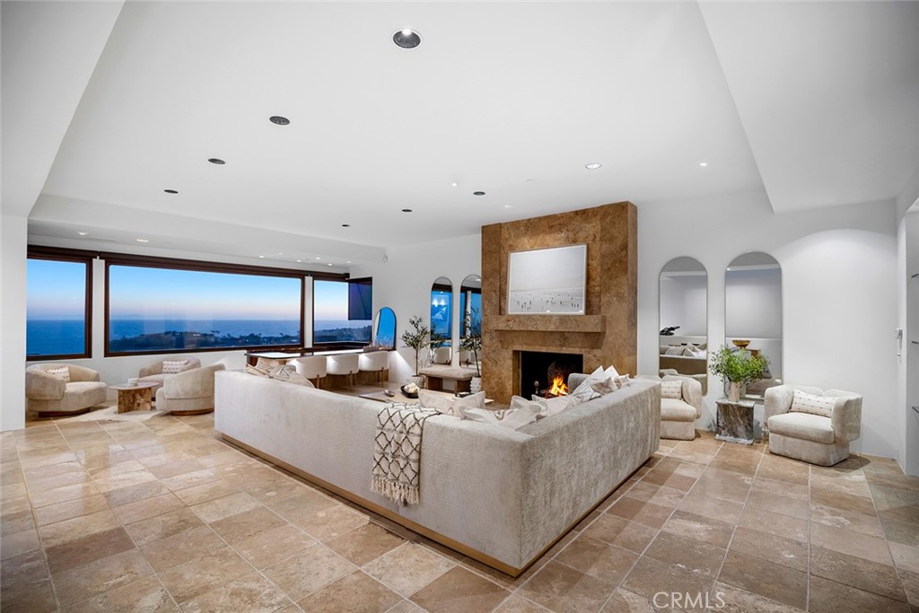 523 Emerald Bay Laguna Beach, CA 92651 - Photo 9 of 59