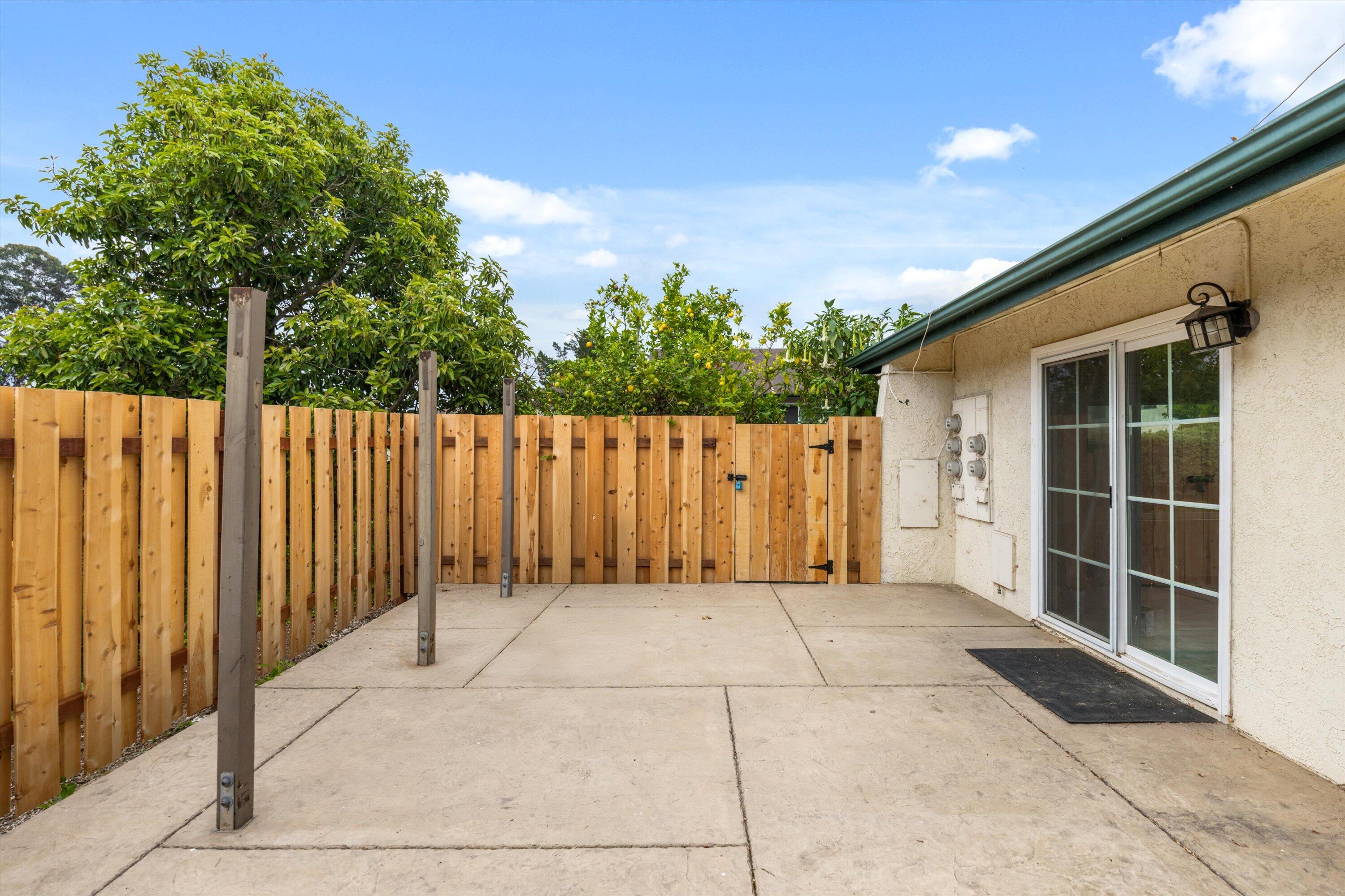 409 Northgate Drive, Unit A Goleta, CA 93117 - Photo 29 of 32 29-7L5A8460