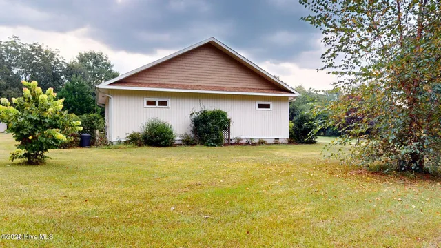 $475,000 | 185 Highway 73, West End, NC 27376