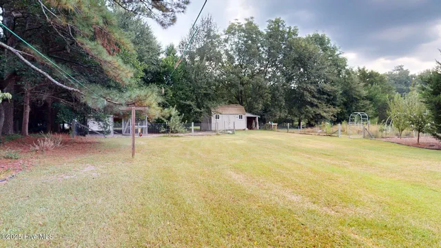 $475,000 | 185 Highway 73, West End, NC 27376