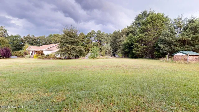 $475,000 | 185 Highway 73, West End, NC 27376