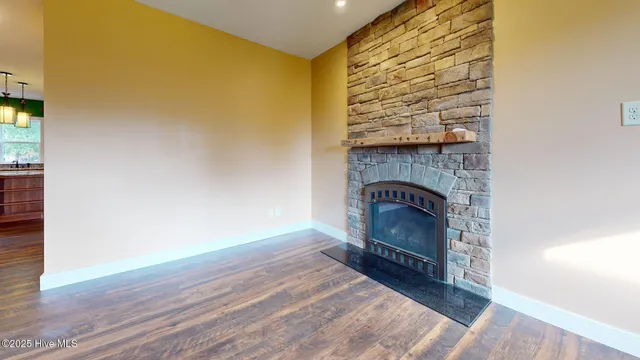 $475,000 | 185 Highway 73, West End, NC 27376