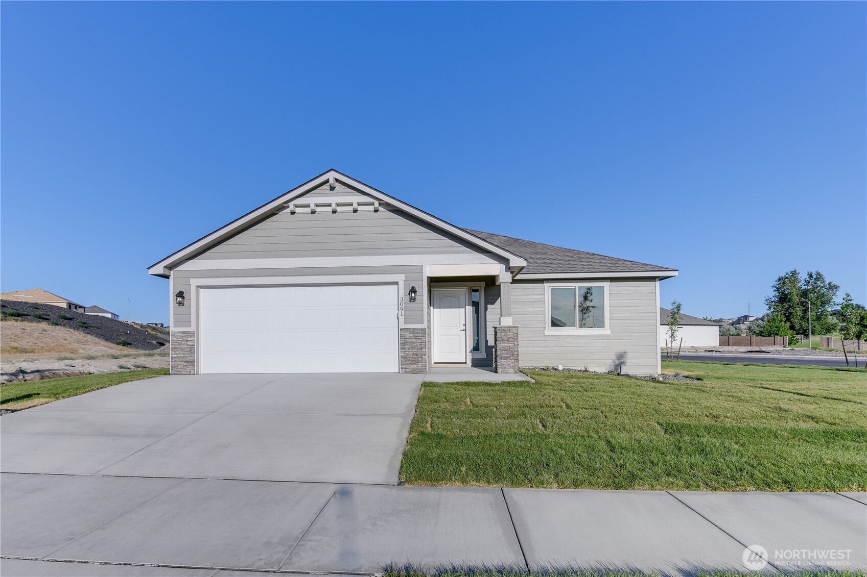 336 Sandy Loop Moses Lake, WA 98837 - Photo 1 of 19