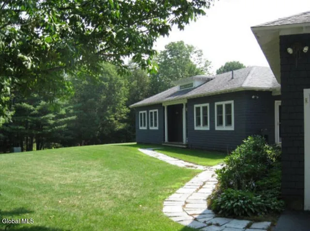 $988,000 | 50 Lincoln Mountain Road, Corinth, NY 12822