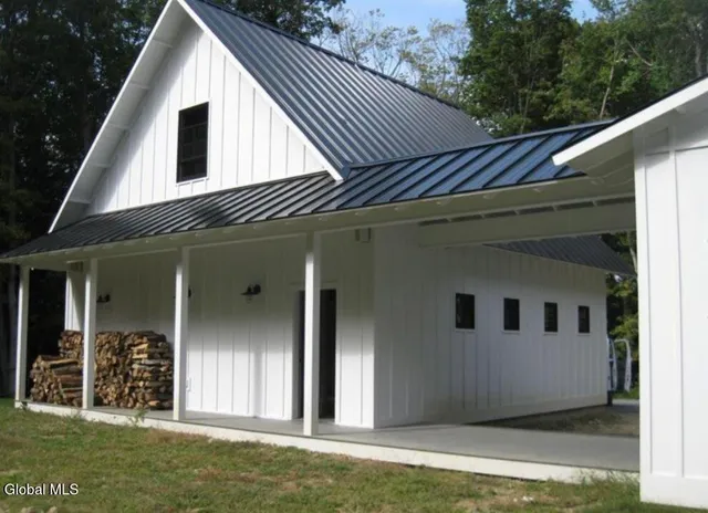 $988,000 | 50 Lincoln Mountain Road, Corinth, NY 12822