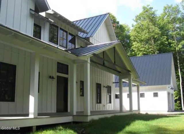 $988,000 | 50 Lincoln Mountain Road, Corinth, NY 12822