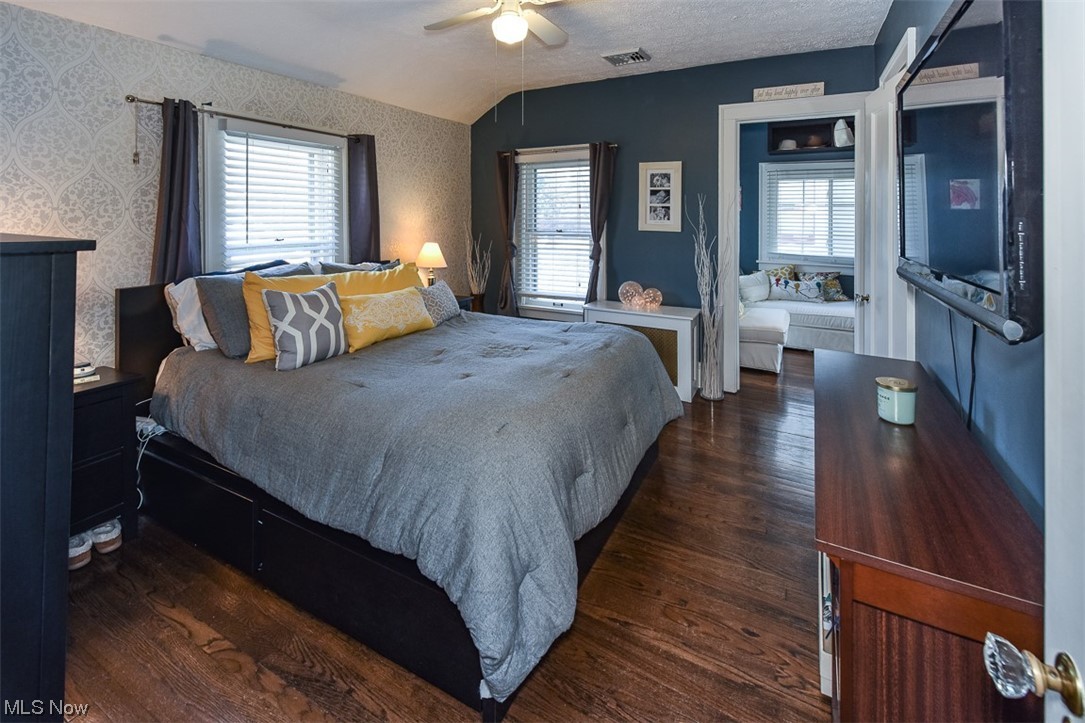2607 Kingston Road Cleveland, OH 44118 - Photo 17 of 35