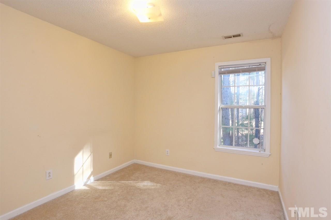 5527 Fieldcross Court Raleigh, NC 27610 - Photo 8 of 12 Gallery Image 8