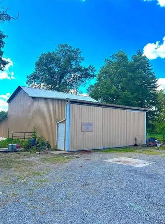 $265,000 | 4217 Hillsville Road, Pulaski, PA 16143