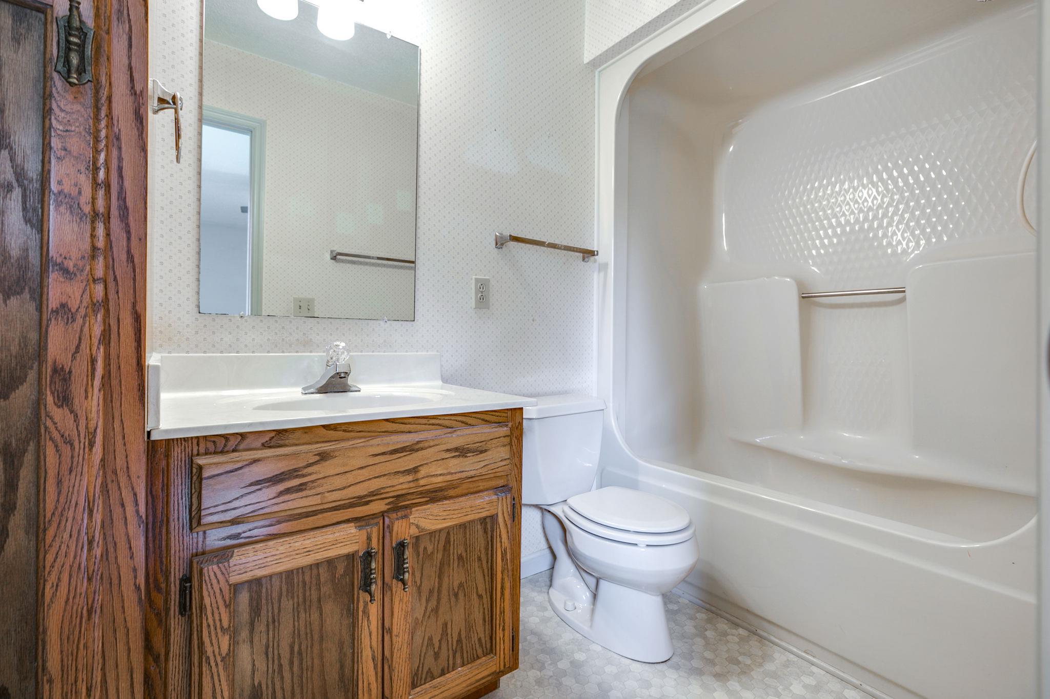 3596 Ridgefield Drive Murfreesboro, TN 37129 - Photo 19 of 24 Bathroom.