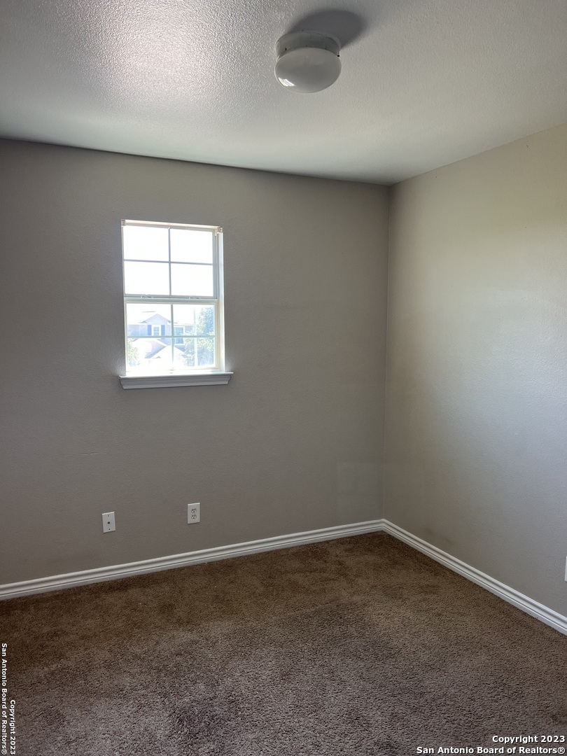 10027 Vasso View Converse, TX 78109 - Photo 2 of 32