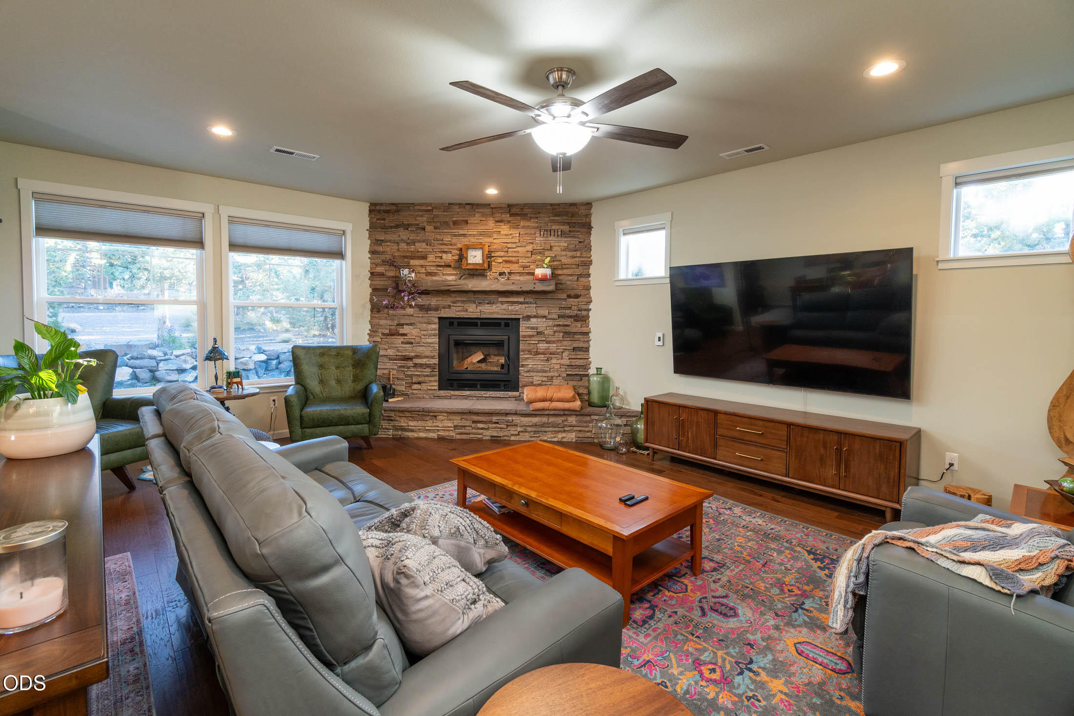 17101 Southeast Hopi Road Prineville, OR 97754 - Photo 16 of 68